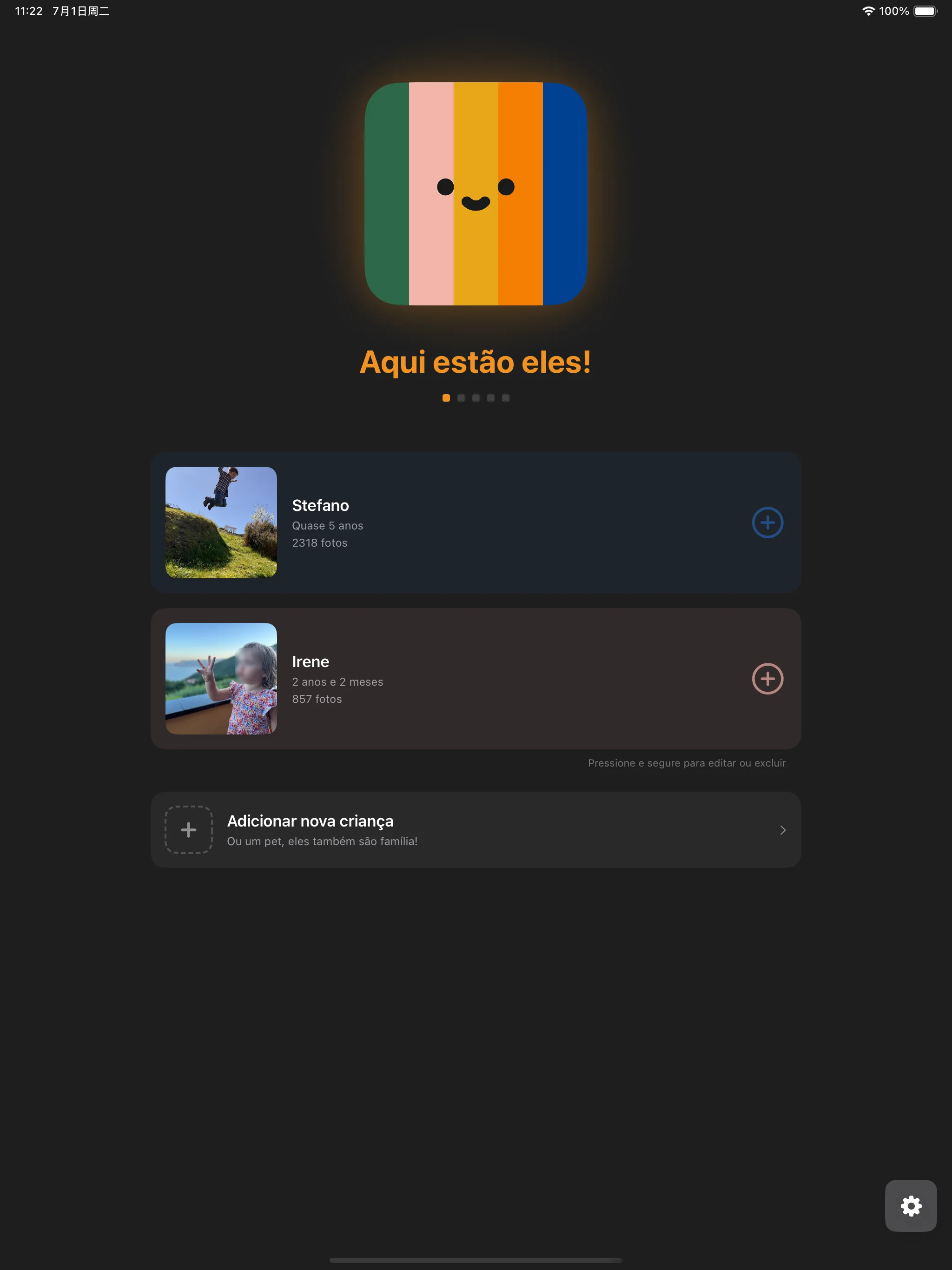 Painel de crianças com perfis e fotos